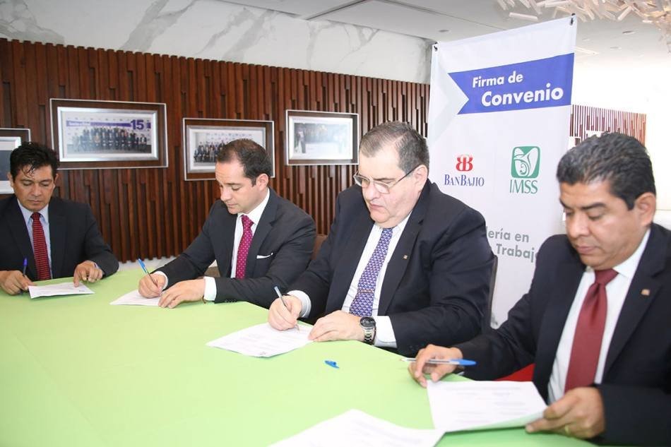 Banca de Salvador Oñate Ascencio e IMSS pactan convenio para crear guardería empresarial